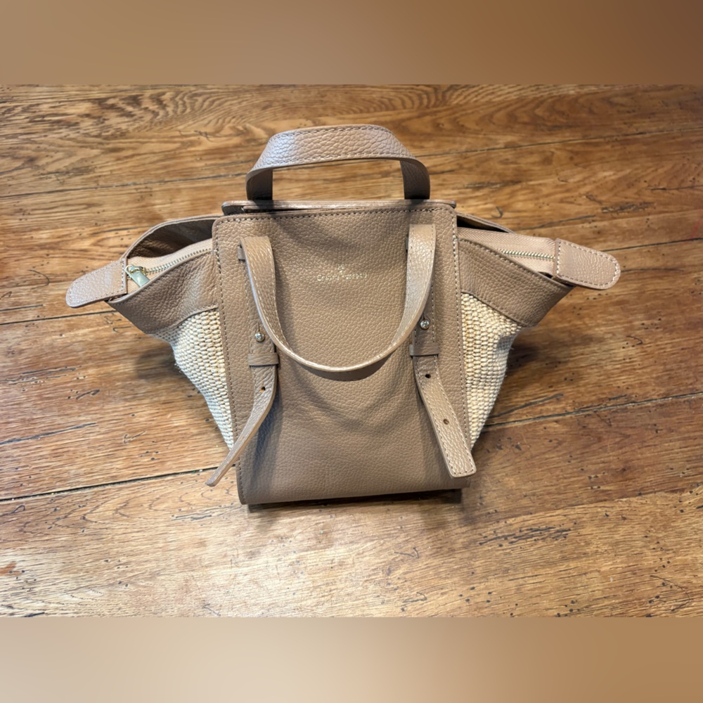 Sophisticated & functional MI Florence Leather & Raffia Butterfly Tote Bag